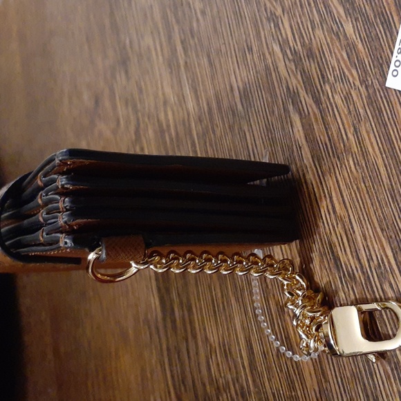 MICHAEL KORS LEATHER ACCORDION CARD CASE - Picture 7 of 8